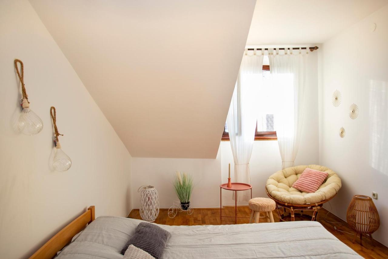 Apartment Kika Pula Luaran gambar