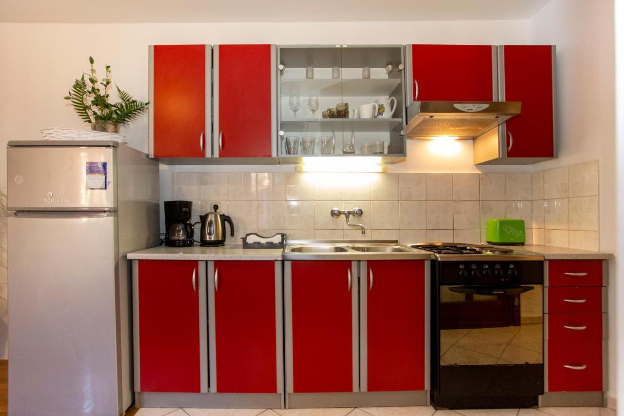 Apartment Kika Pula Luaran gambar