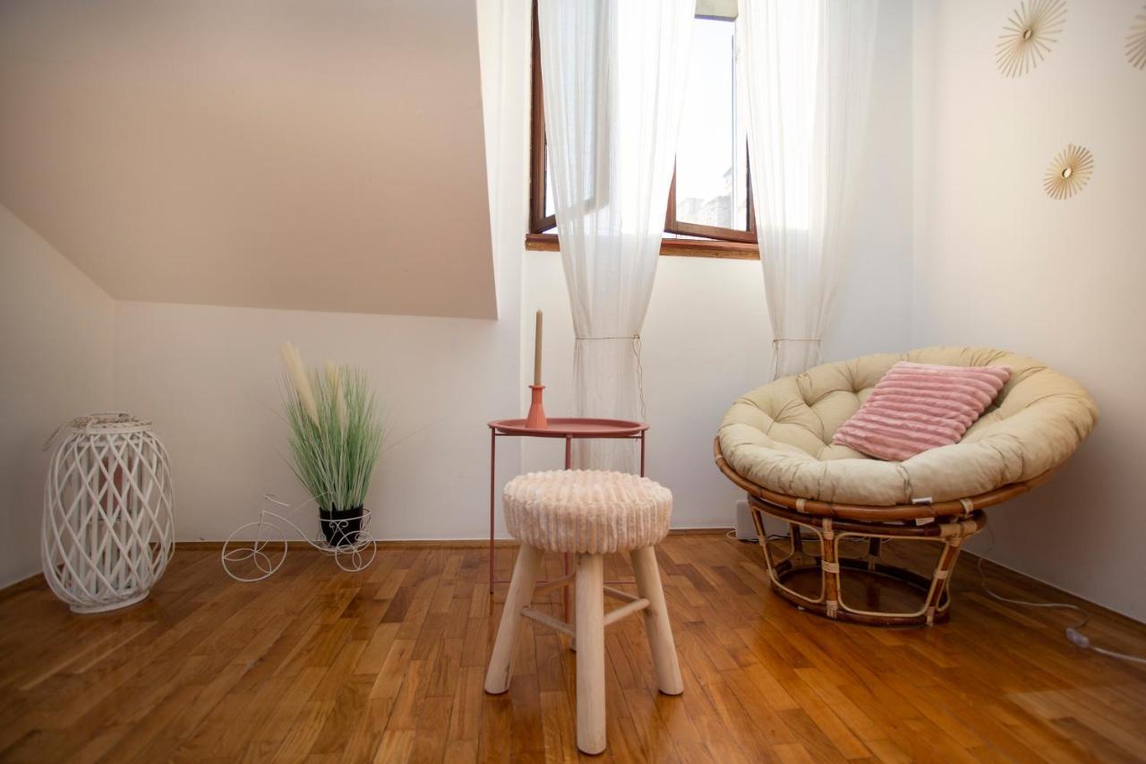 Apartment Kika Pula Luaran gambar